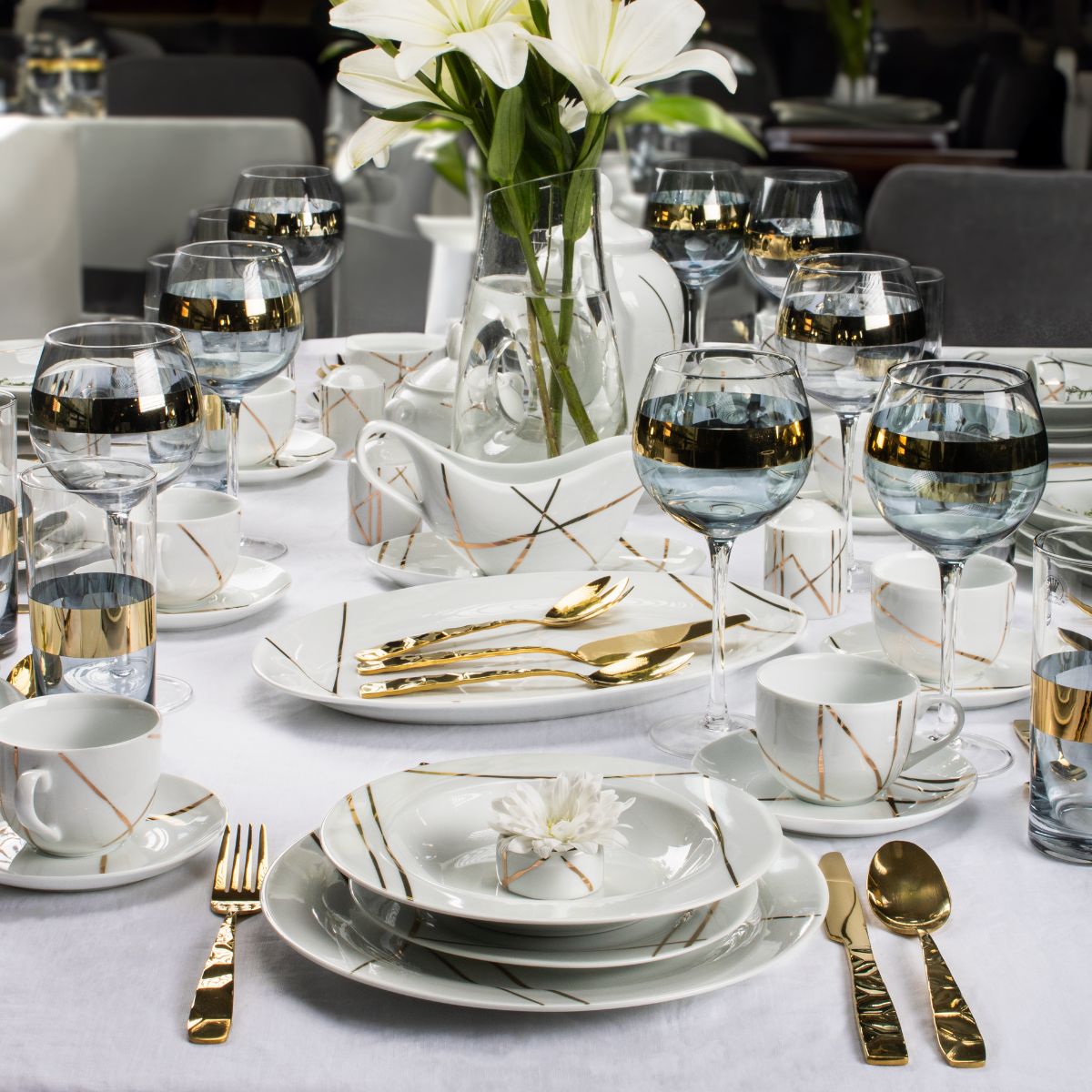 Vajilla de Porcelana 16 piezas RADIATA VAJ – Crown Baccara